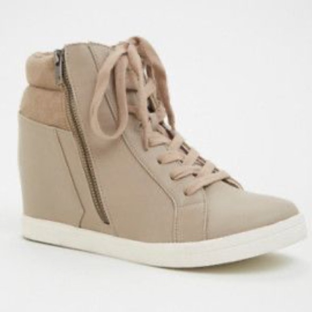 Torrid wedge sneaker with zipper - Size 11 W